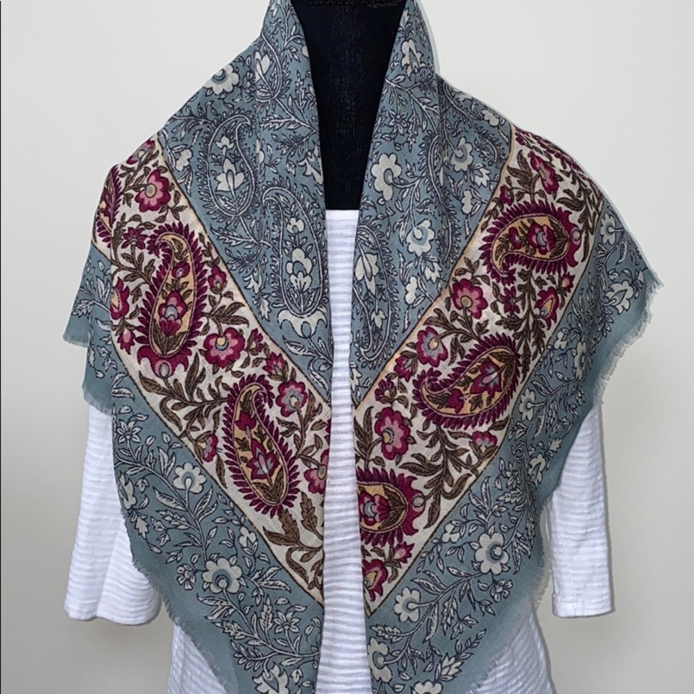 EUC Vintage Club 7 Echo Wool Scarf 35x35